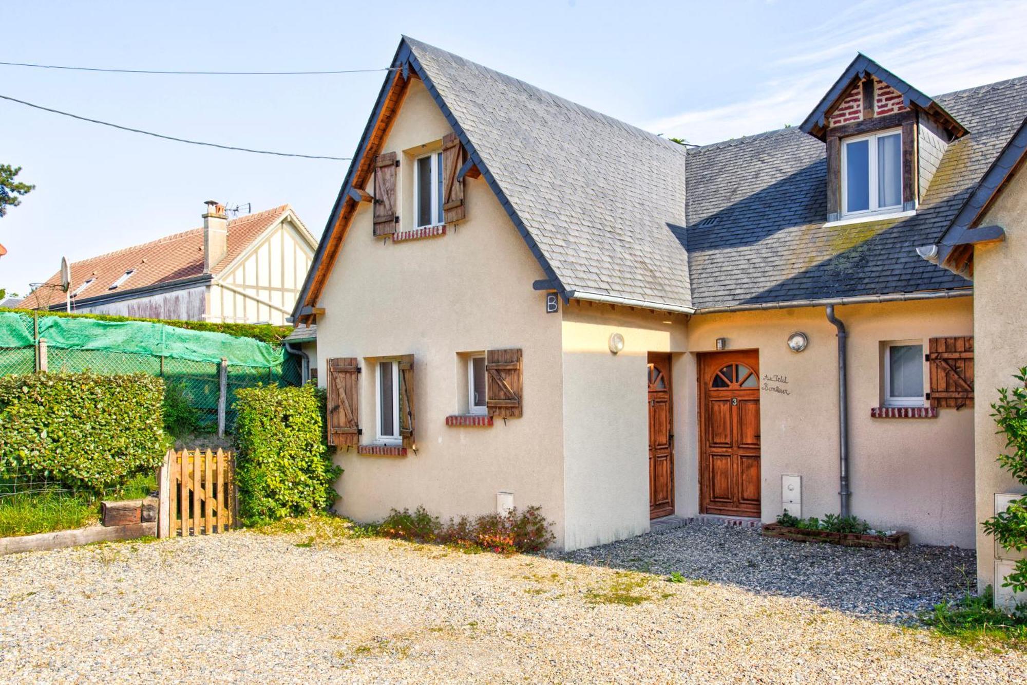 Charming Seaside House Holiday home Varaville